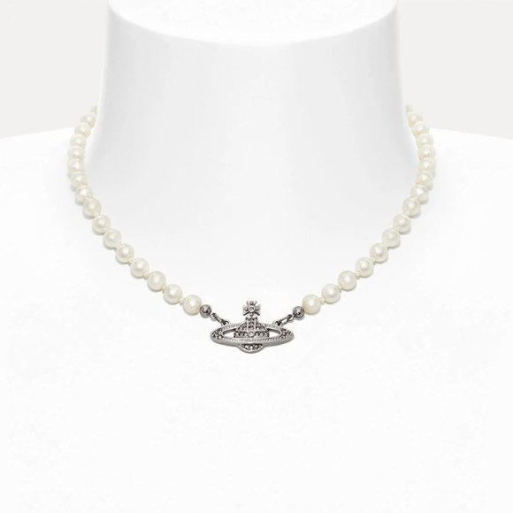 Vivienne Westwood Jewelry - 🔵 Vivienne Westwood Mini Bas Relief Choker Silver